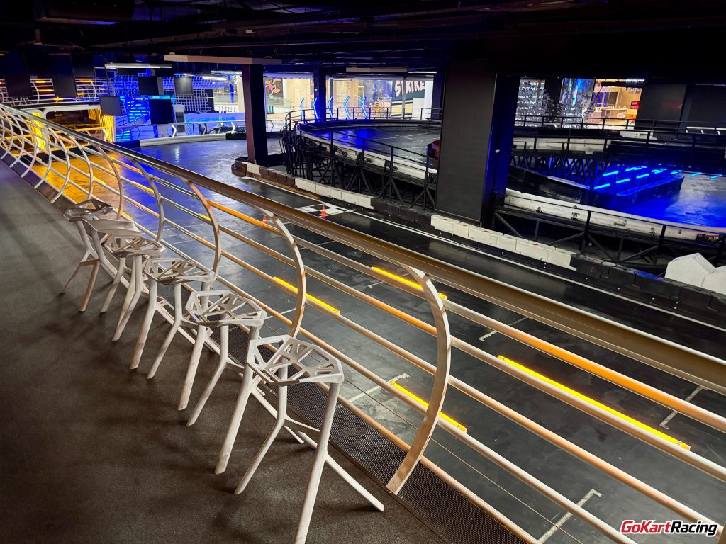 Вид со второго этажа на трассу Тимати Картинга.jpg