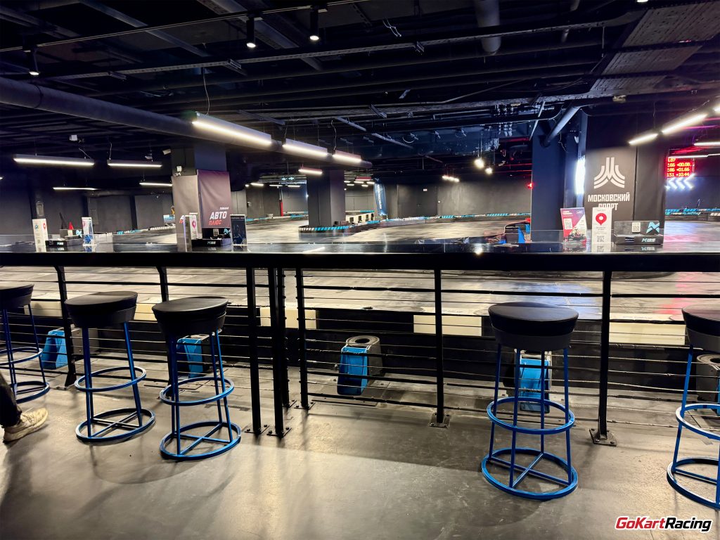 Вид на трассу Miks Electro Karting. 